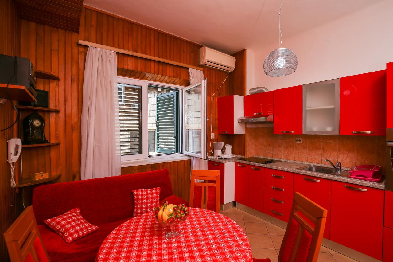 Little Lion Apartment